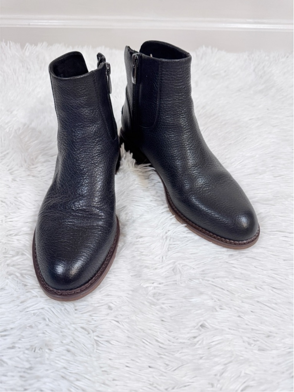 Franco Sarto Women's Black Leather Ankle Boots - Classic Zip Chelsea Style‎